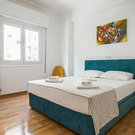 Victoria Apartment *